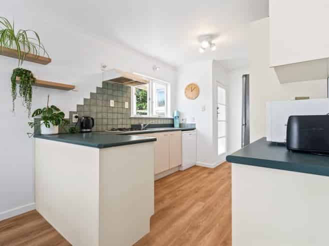 1 Ford Avenue, Kamo
