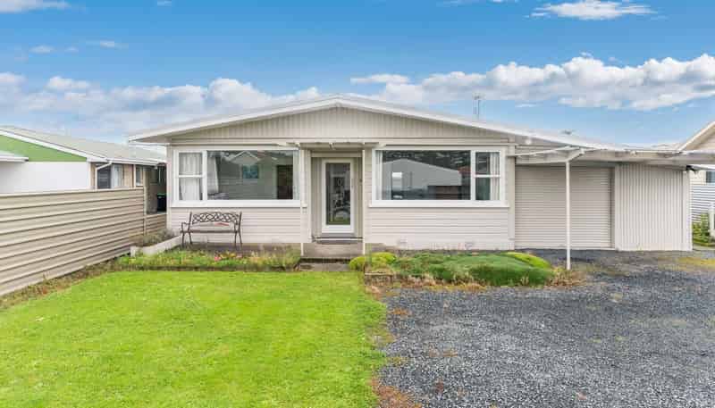 21 Bradshaw Street, SOUTH DUNEDIN