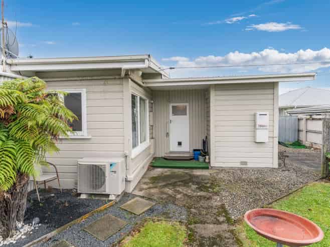 21 Bradshaw Street, SOUTH DUNEDIN