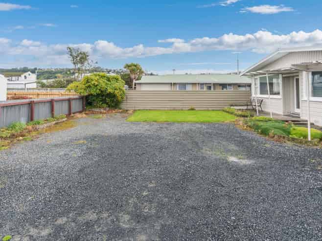 21 Bradshaw Street, SOUTH DUNEDIN