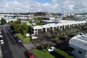 Live and work office/warehouse offered for sale