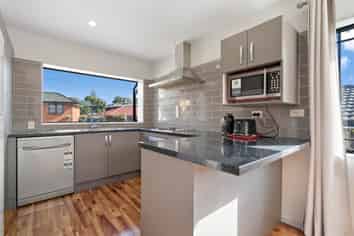 9 Claywest Place, Glen Eden
