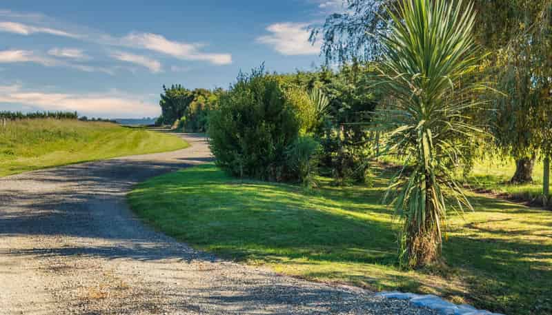 77 Bruces Road, Sefton
