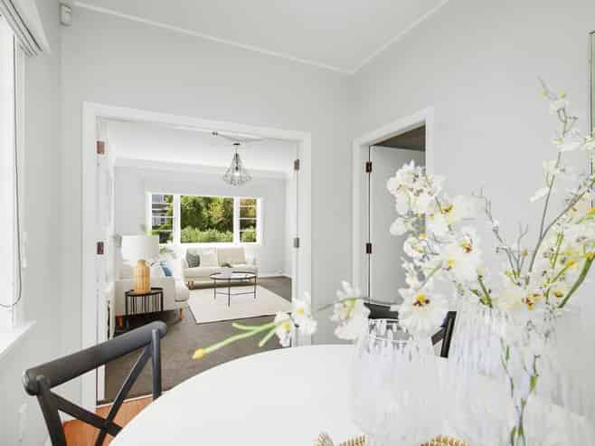 10a Marina Grove, Belmont