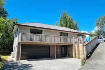 A/17 Tikorangi Place , Morningside