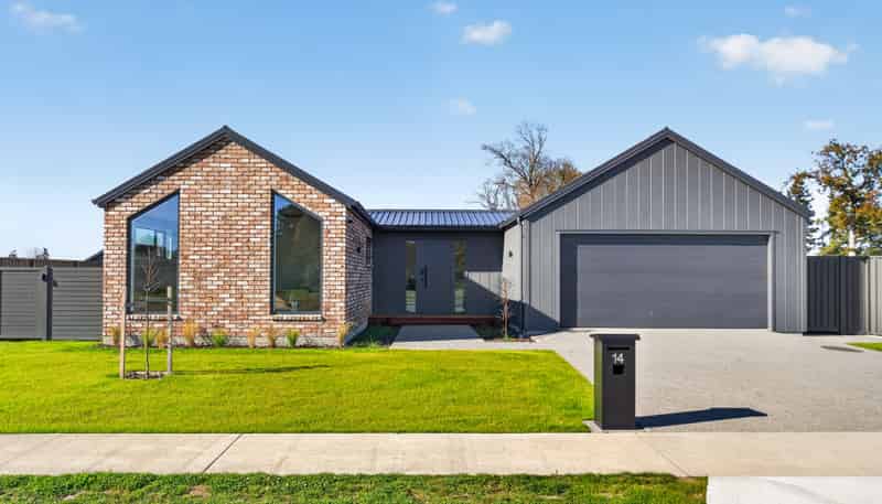 14 Sir Bob Charles Drive, Masterton
