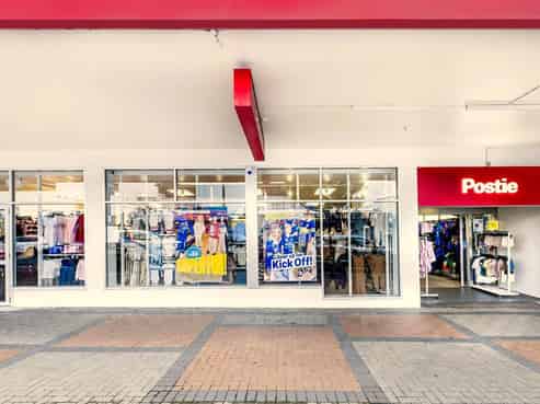 NATIONAL TENANT WITH SECURE INCOME
