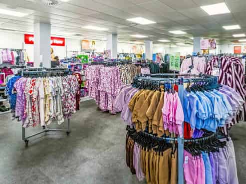 NATIONAL TENANT WITH SECURE INCOME
