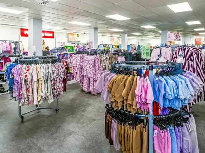 NATIONAL TENANT WITH SECURE INCOME

