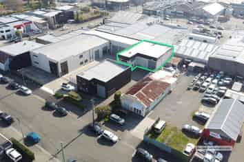 High-Stud and Modern Warehouse & Office