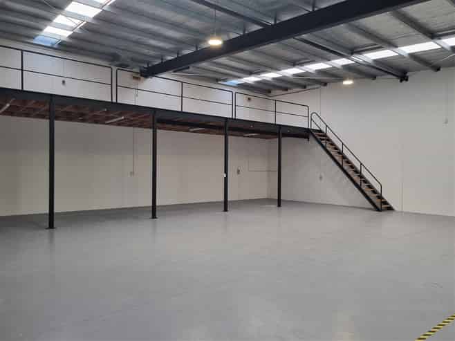 High-Stud and Modern Warehouse & Office