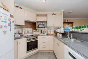 296 Thomas Road, Rototuna North