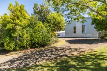 88 Brian Crescent, Stanmore Bay