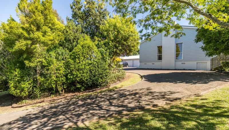 88 Brian Crescent, Stanmore Bay