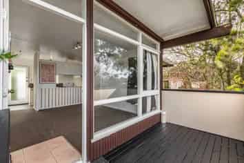 2 Bentley Avenue, Glenfield