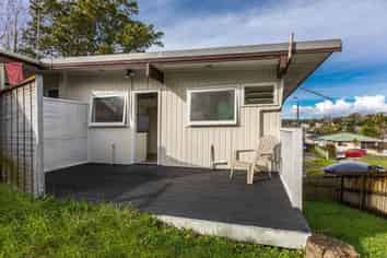 2 Bentley Avenue, Glenfield