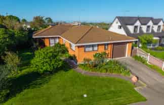 1 Orielton Place, Gleniti