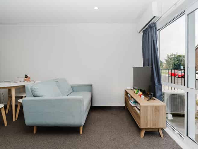 2/10 Burrows Place, Frankton