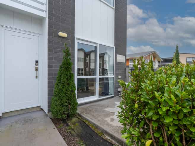 2/10 Burrows Place, Frankton