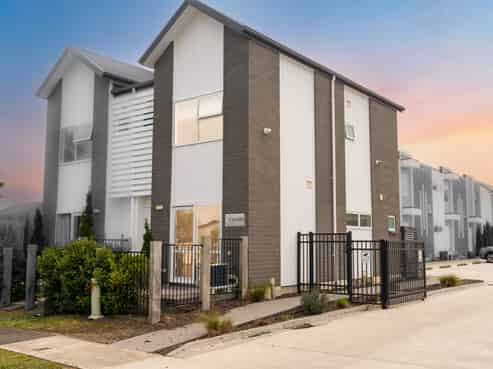 2/10 Burrows Place, Frankton