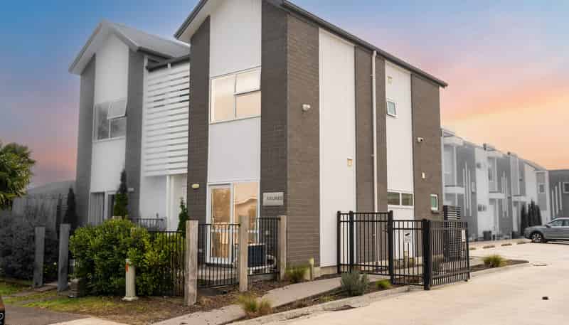 2/10 Burrows Place, Frankton