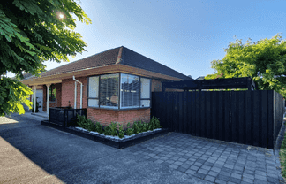1/68 Abberley Crescent, Saint Albans