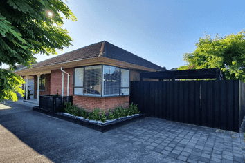 1/68 Abberley Crescent, Saint Albans