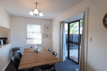 1/68 Abberley Crescent, Saint Albans