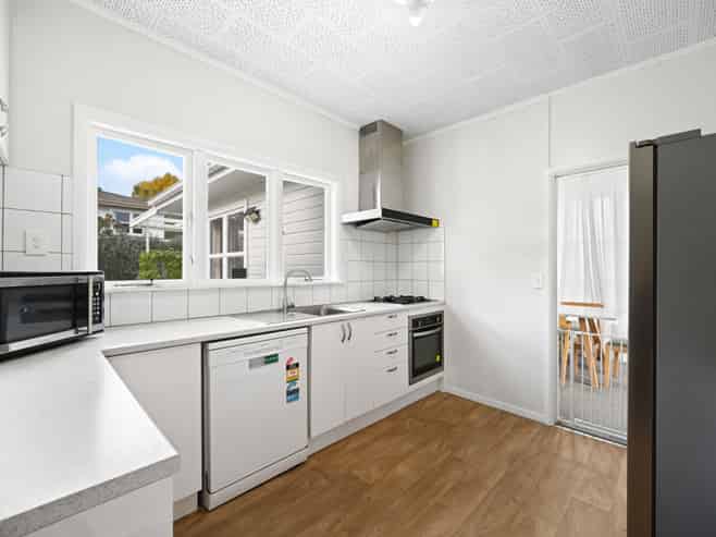 10 Vectis Road, Hillcrest
