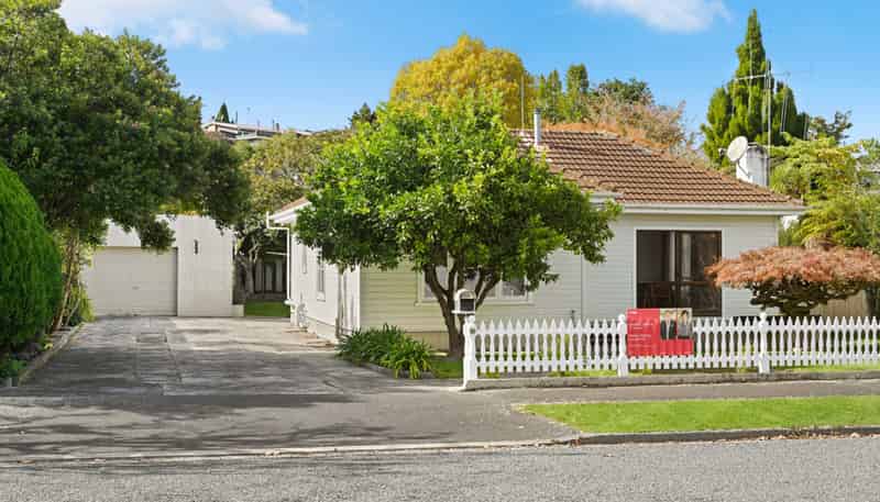 10 Vectis Road, Hillcrest