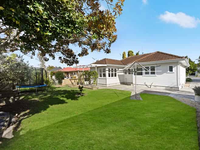 10 Vectis Road, Hillcrest