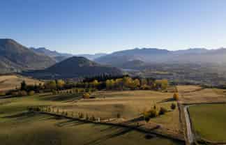 317 Crown Range Road, Arrow Junction