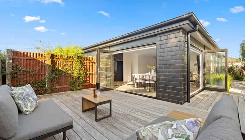 27A Lillian Place, Orewa