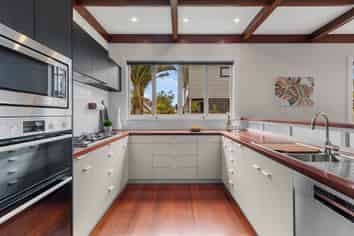 24 Norwood Road, Bayswater