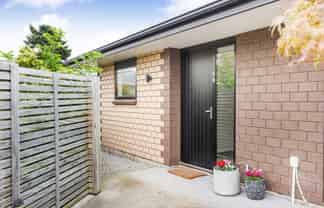 8B Sinclair Avenue, Highbury