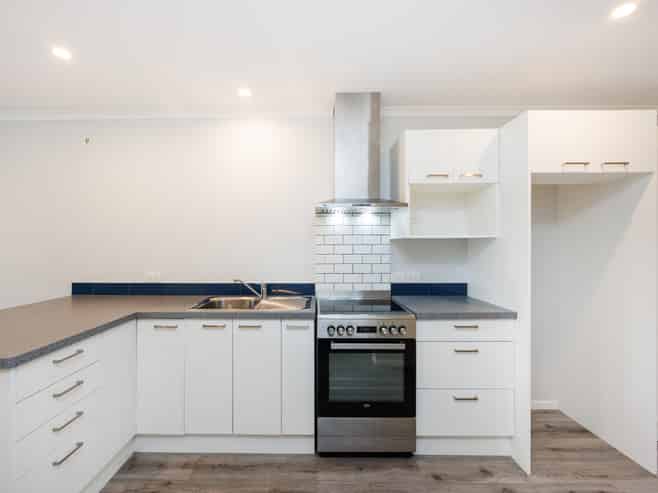 8B Sinclair Avenue, Highbury