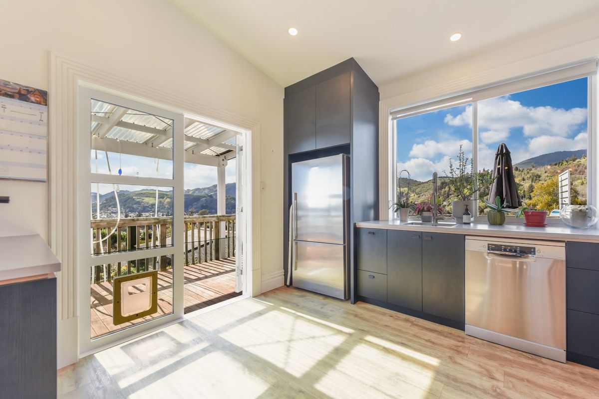 Seize the Opportunity - Renovated Villa With Views - Widok 6
