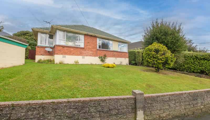 35 Columba Avenue, Calton Hill