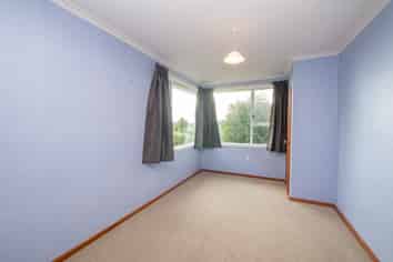 35 Columba Avenue, Calton Hill