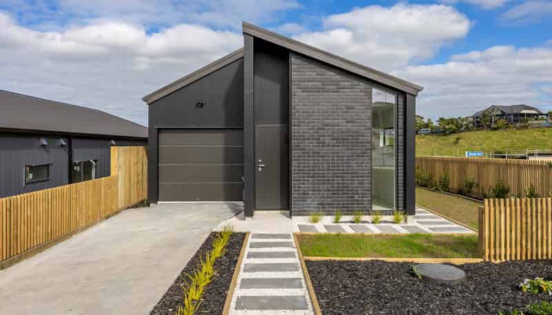 2 Moko Road, Orewa
