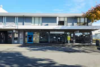 High Profile Greerton Location