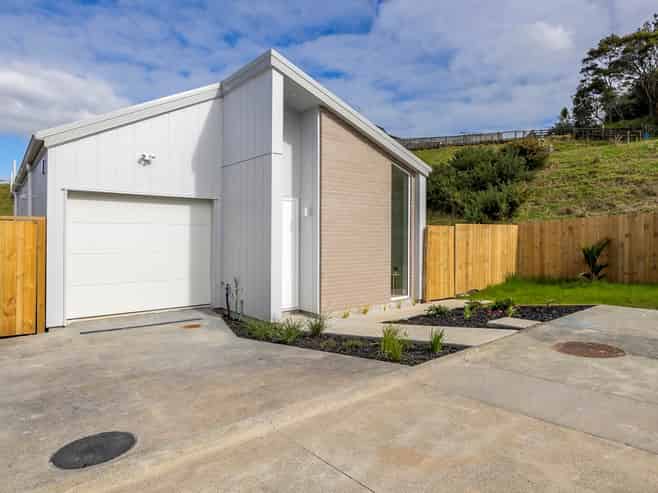42 Ara Taha Crescent, Orewa