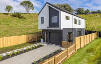 64 Ara Taha Crescent, Orewa