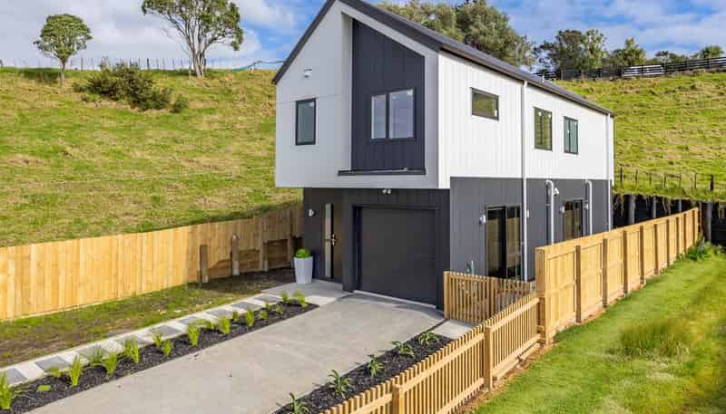 64 Ara Taha Crescent, Orewa