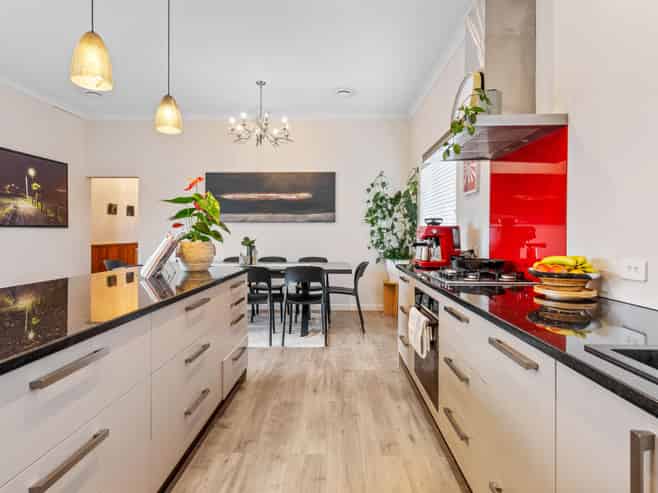 88 Victoria Road, SAINT KILDA