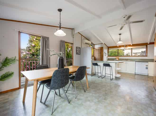 53 John Dee Crescent, Red Beach