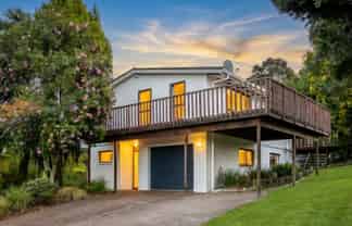53 John Dee Crescent, Red Beach