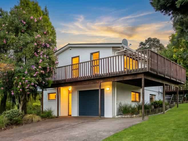 53 John Dee Crescent, Red Beach