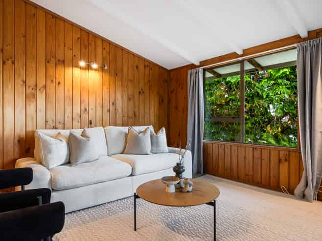 53 John Dee Crescent, Red Beach