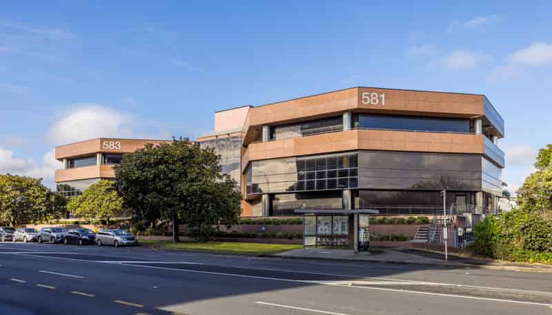 581-585 Great South Road, Penrose